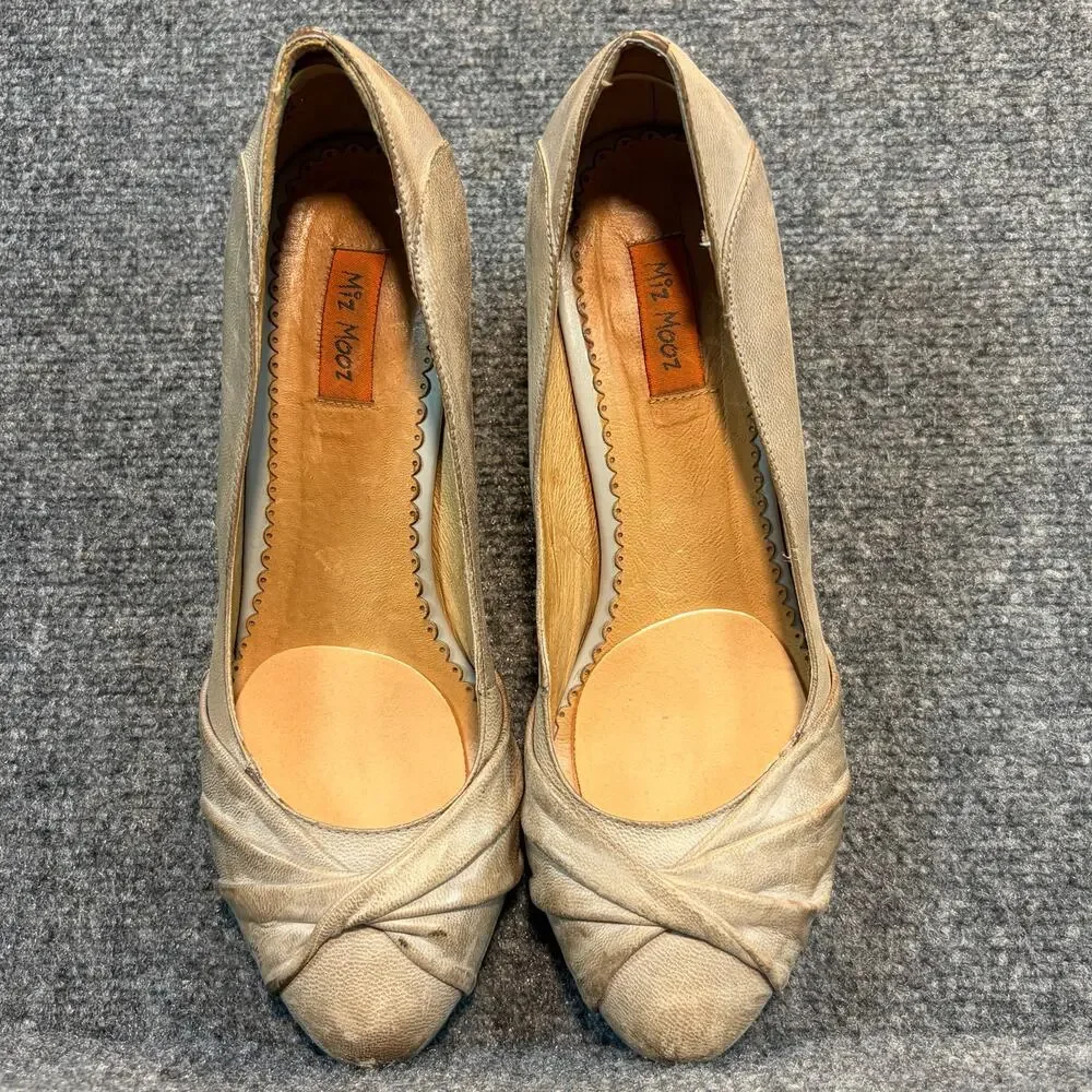 Miz Mooz Womens 8.5 EU 39 Beige Leather Pleated Ruched Round Toe Cone Heel Pumps